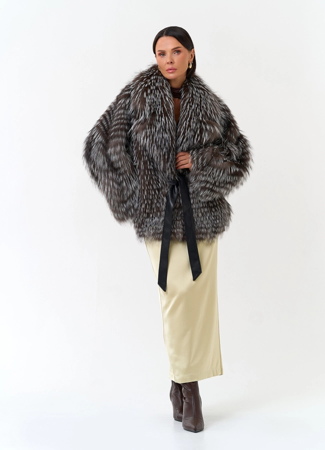 Женская шуба из меха чернобурой лисы модель № 34159 универмаг малина
