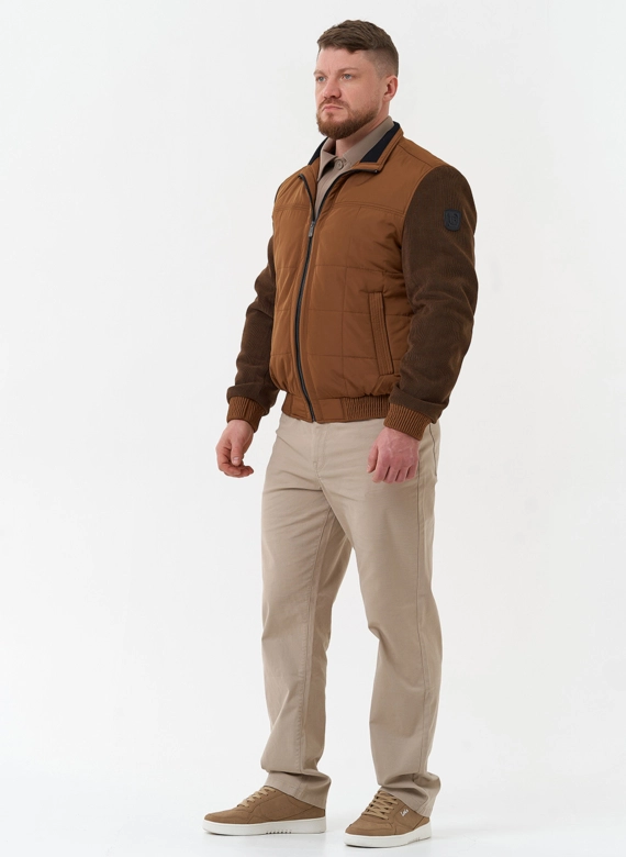 Мужская куртка бомбер коричневого цвета