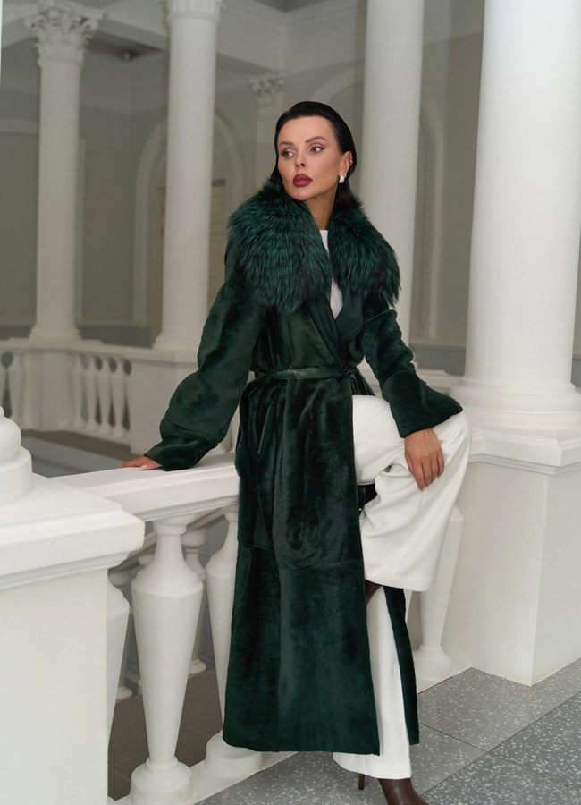 Женская двусторонняя дубленка из меха овчины Cortos с поясом из кожи питона модель № 31400 универмаг малина