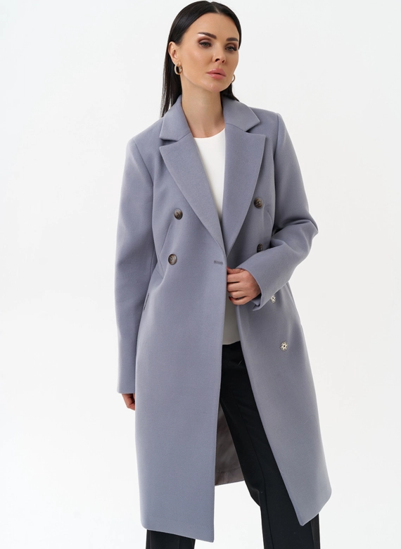 Женское двубортное пальто с поясом