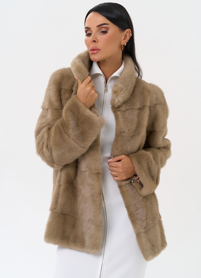 Короткая шуба из норки с воротником стойкой модель № 31329 универмаг малина