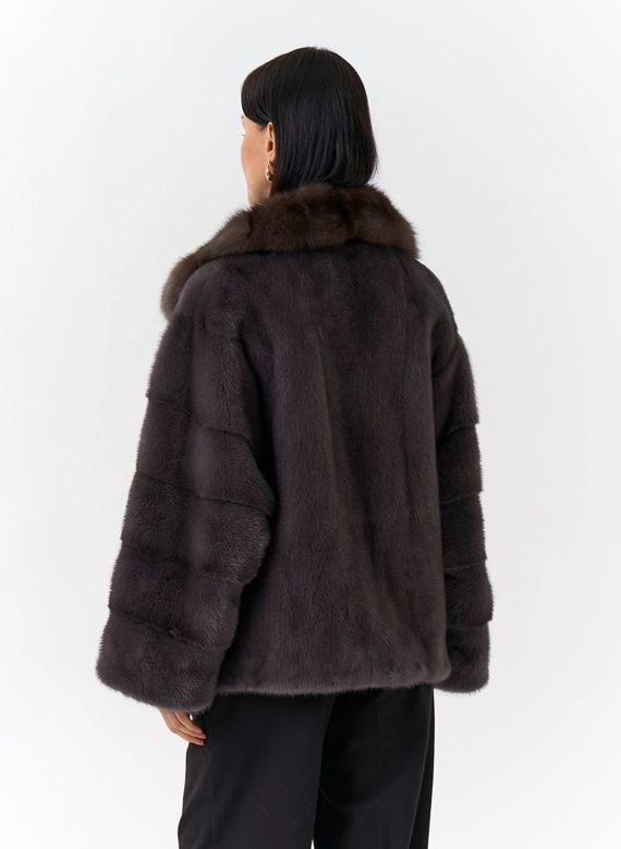 Куртка из меха норки с английским воротником из меха куницы
