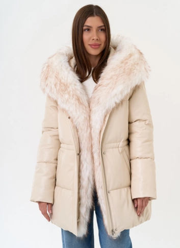 Женский пуховик из эко кожи с отделкой из эко меха