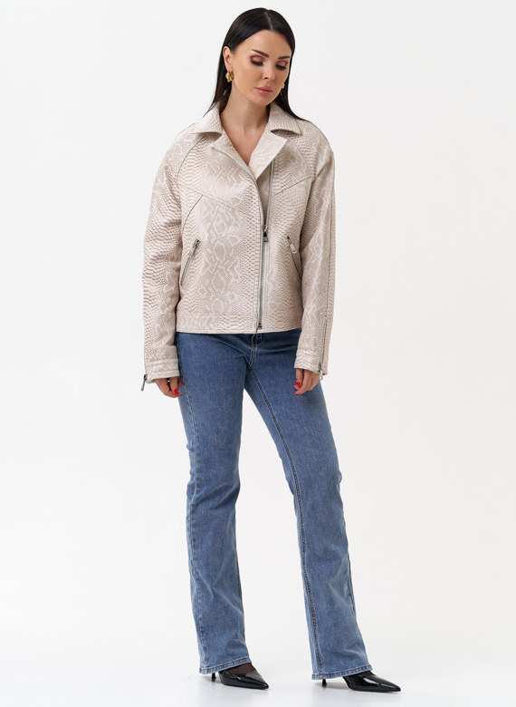 Светлая куртка из натуральной кожи с принтом змея